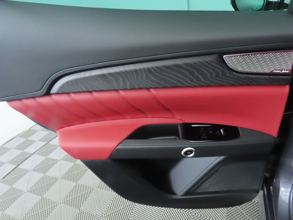 2025 Maserati Grecale photo 27