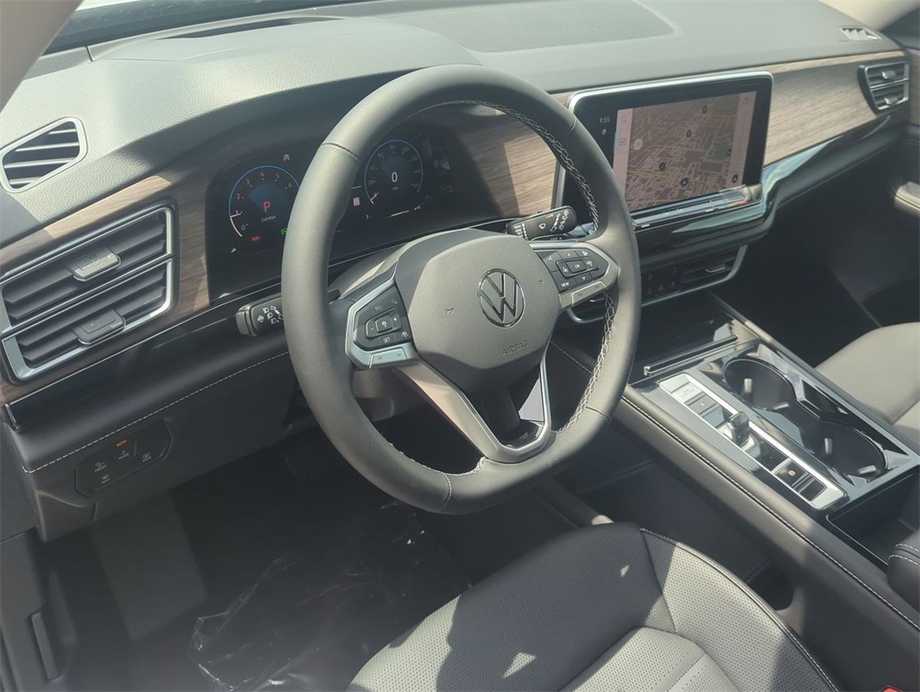 2025 Volkswagen Atlas SEL photo 9