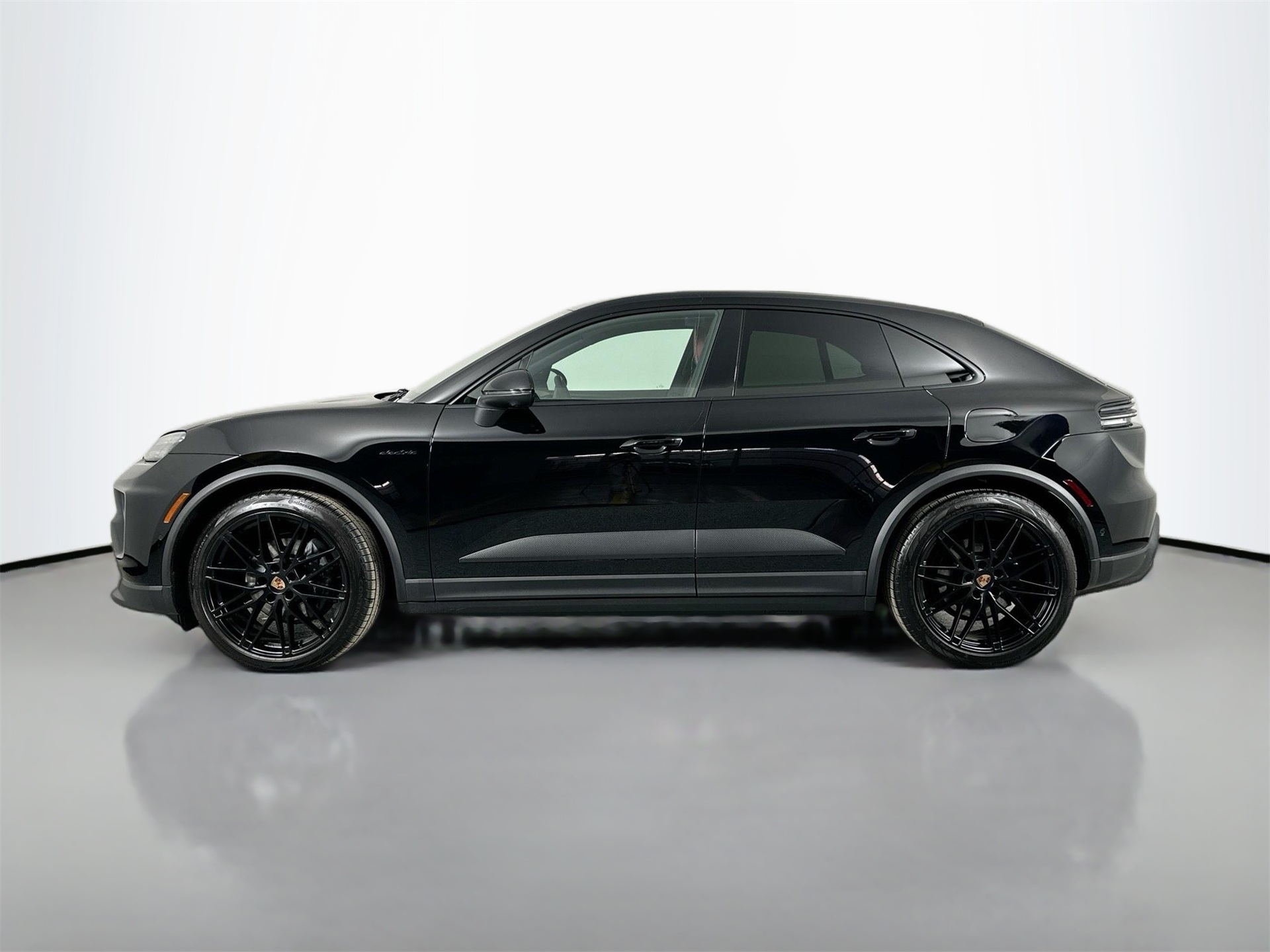Certified 2024 Porsche Macan Base with VIN WP1AA2XAXRL002230 for sale in Fort Worth, TX