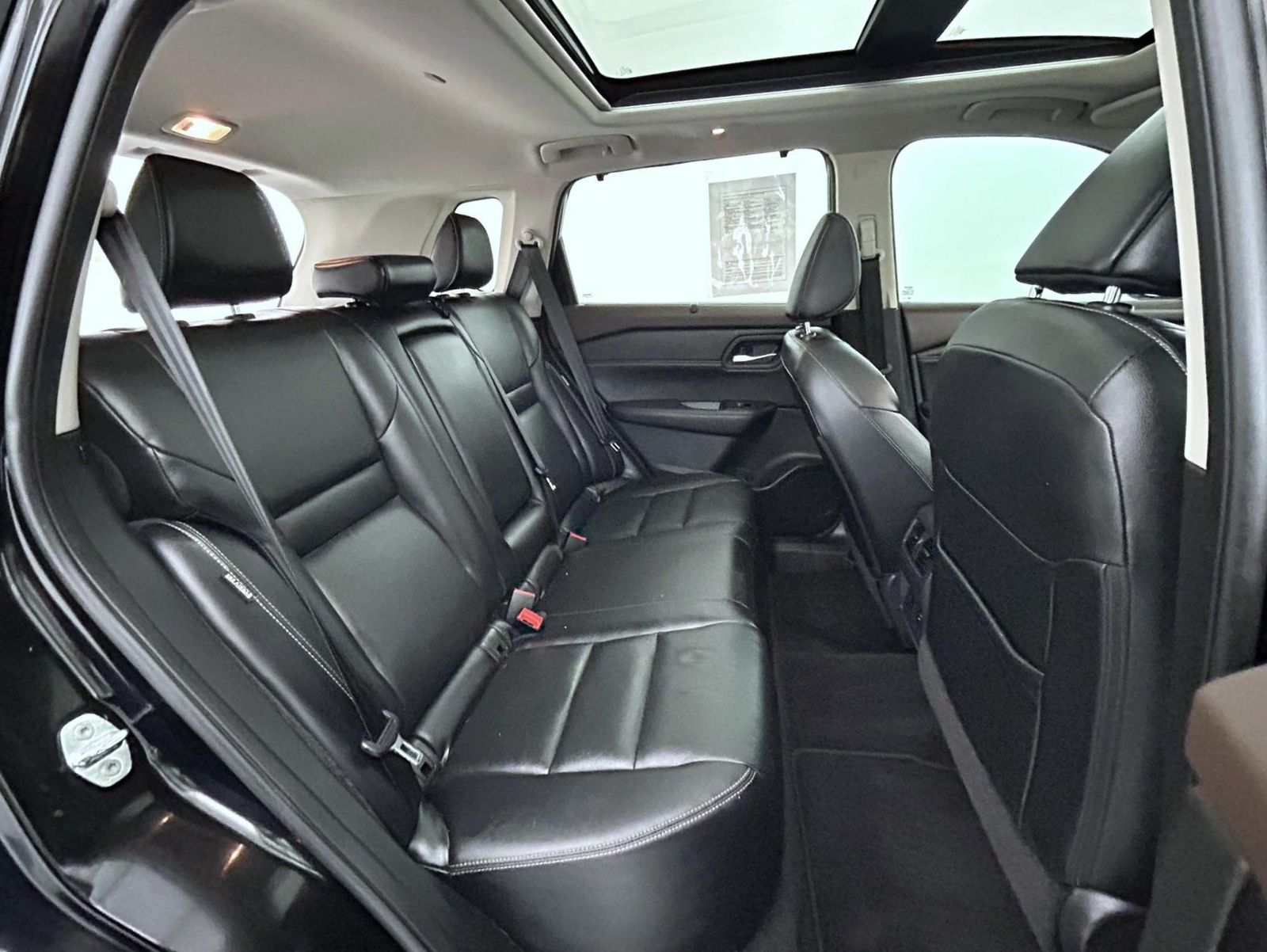 2023 Nissan Rogue SL photo 18