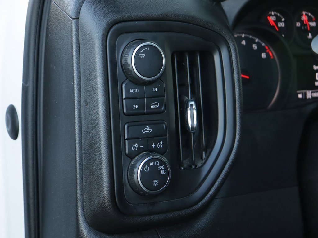 2022 Chevrolet Silverado 1500 Custom photo 10