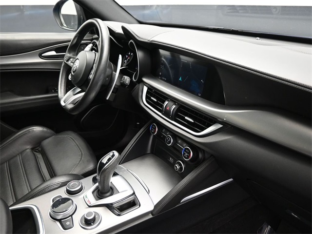 2022 Alfa Romeo Stelvio Ti Sport photo 24
