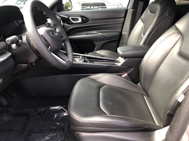2024 Jeep Compass Limited photo 38