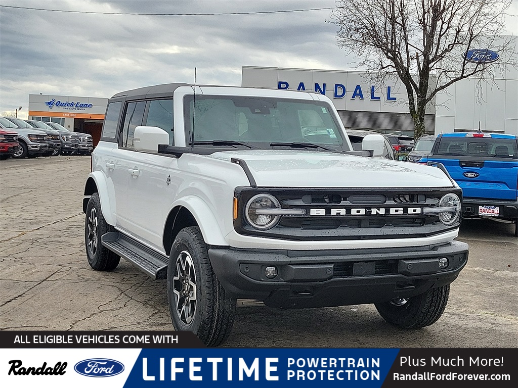 2025 Ford Bronco 4-Door Outer Banks's photo
