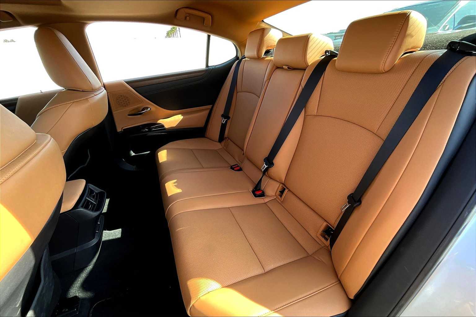 2025 Lexus ES Premium photo 19