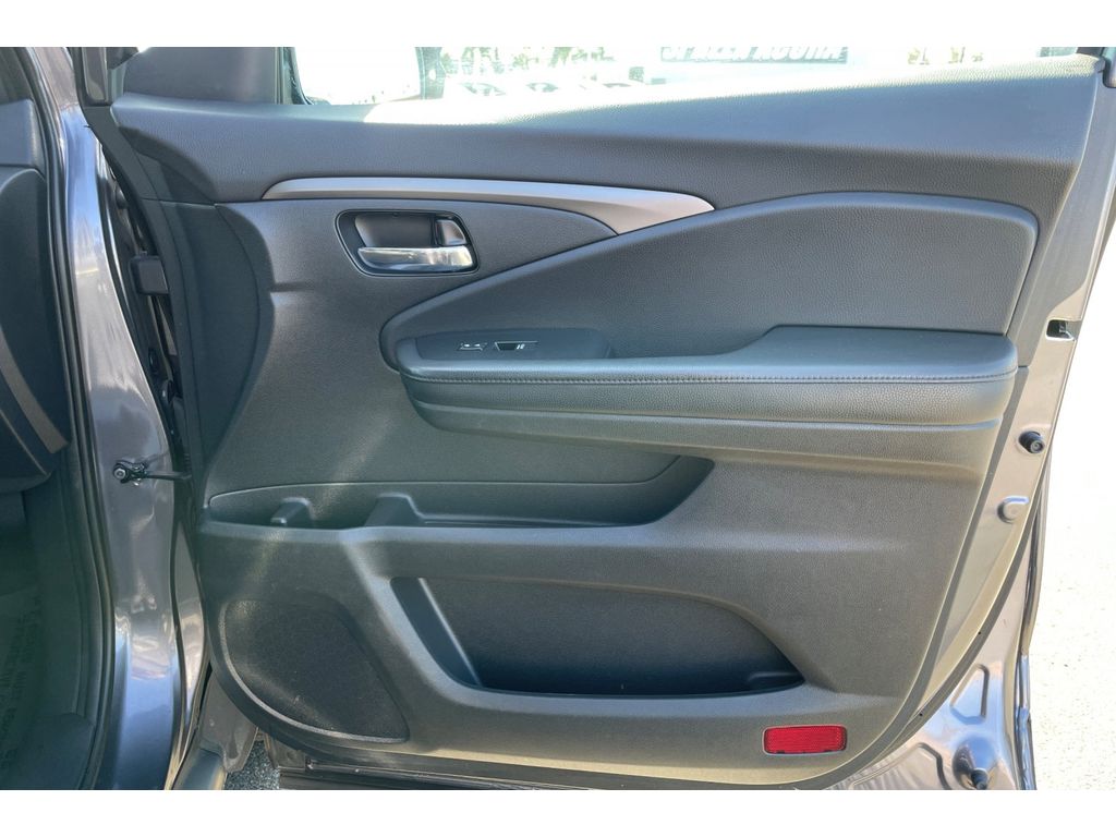 2019 Honda Passport Sport photo 19