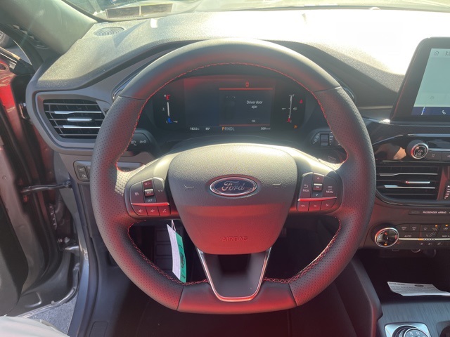 2025 Ford Escape Hybrid ST-Line Select photo 13