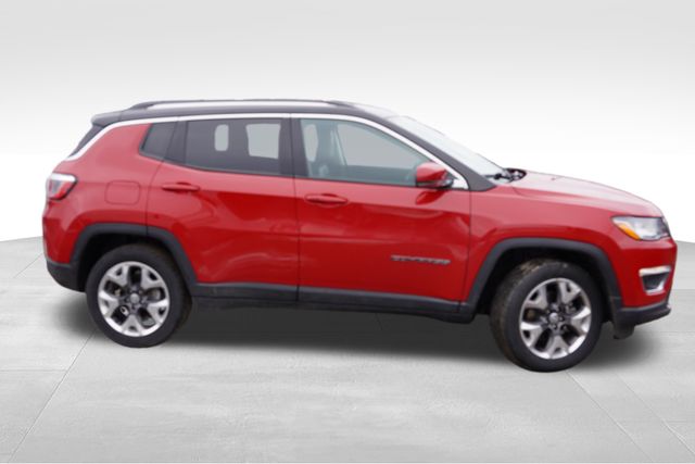 Used 2019 Jeep Compass Limited with VIN 3C4NJDCB3KT780573 for sale in Lakeville, MN