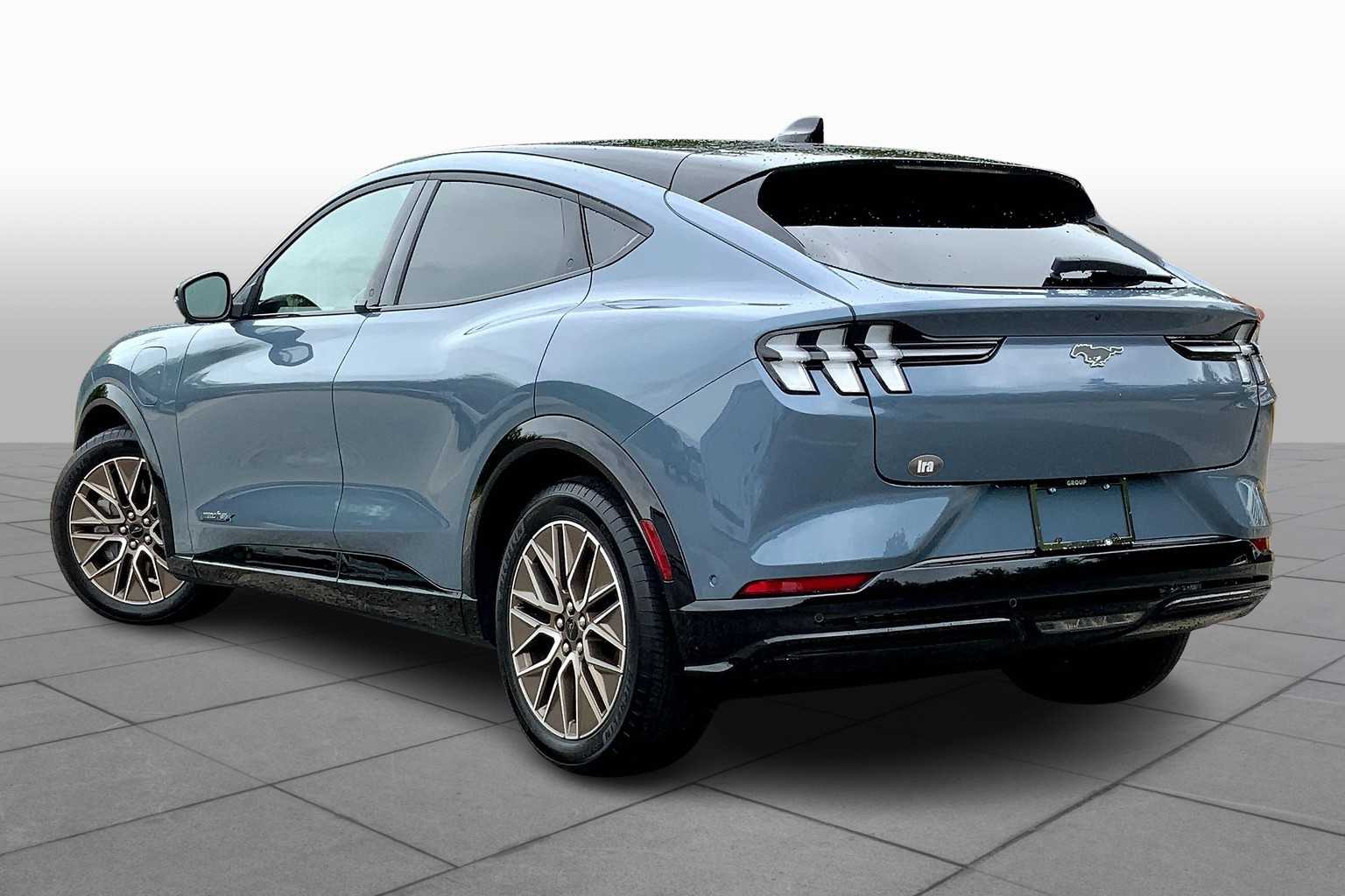 2024 Ford Mustang Mach-E Premium photo 11