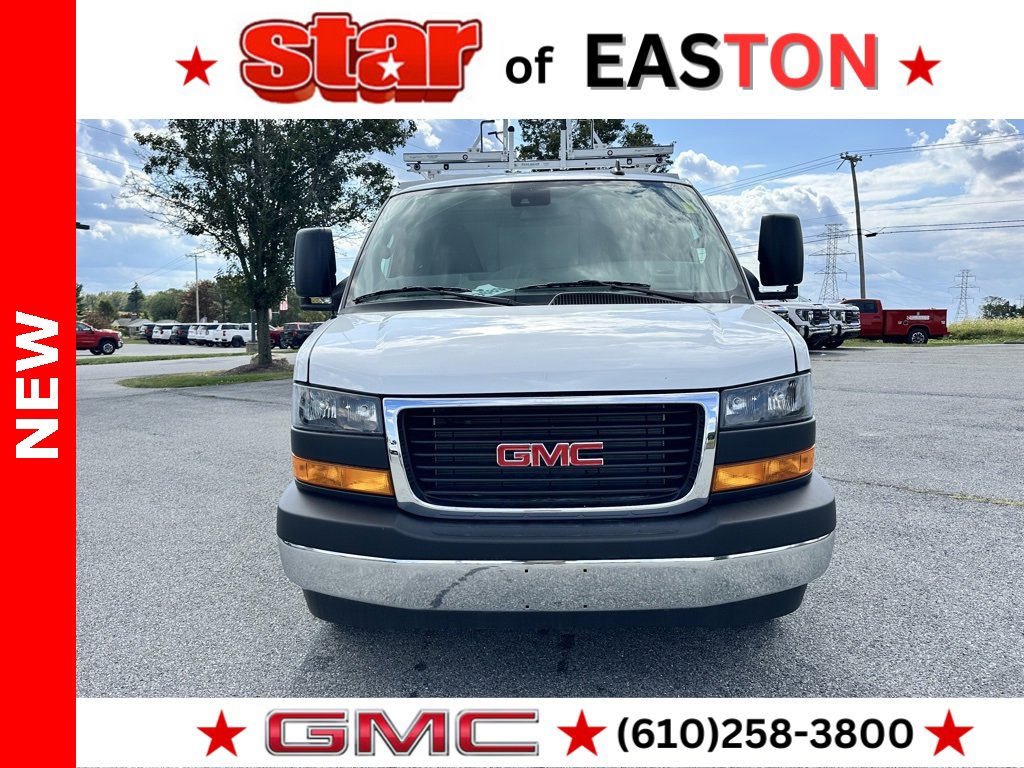 2025 Gmc Savana Cutaway 3500 photo 2