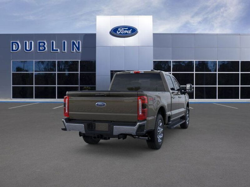2026 Ford F-250 Lariat photo 6