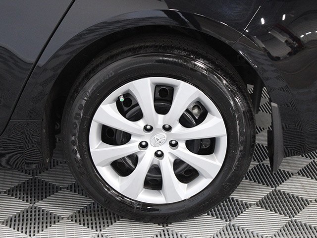 2023 Toyota Corolla LE photo 13