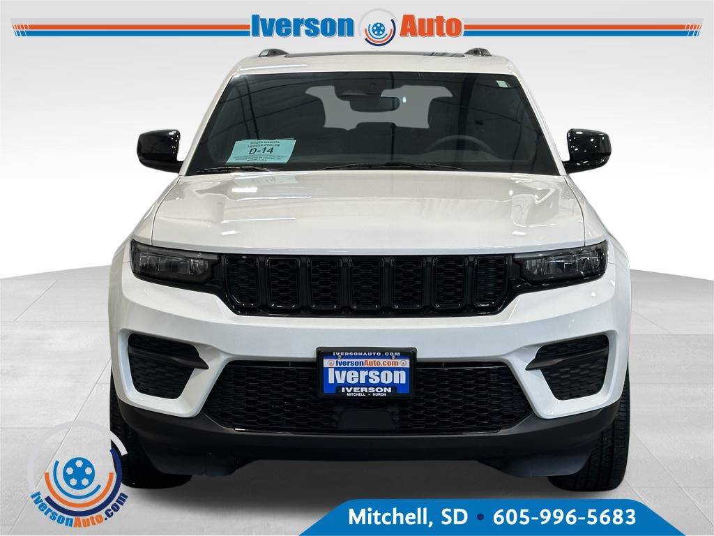 2024 Jeep Grand Cherokee Altitude X photo 2