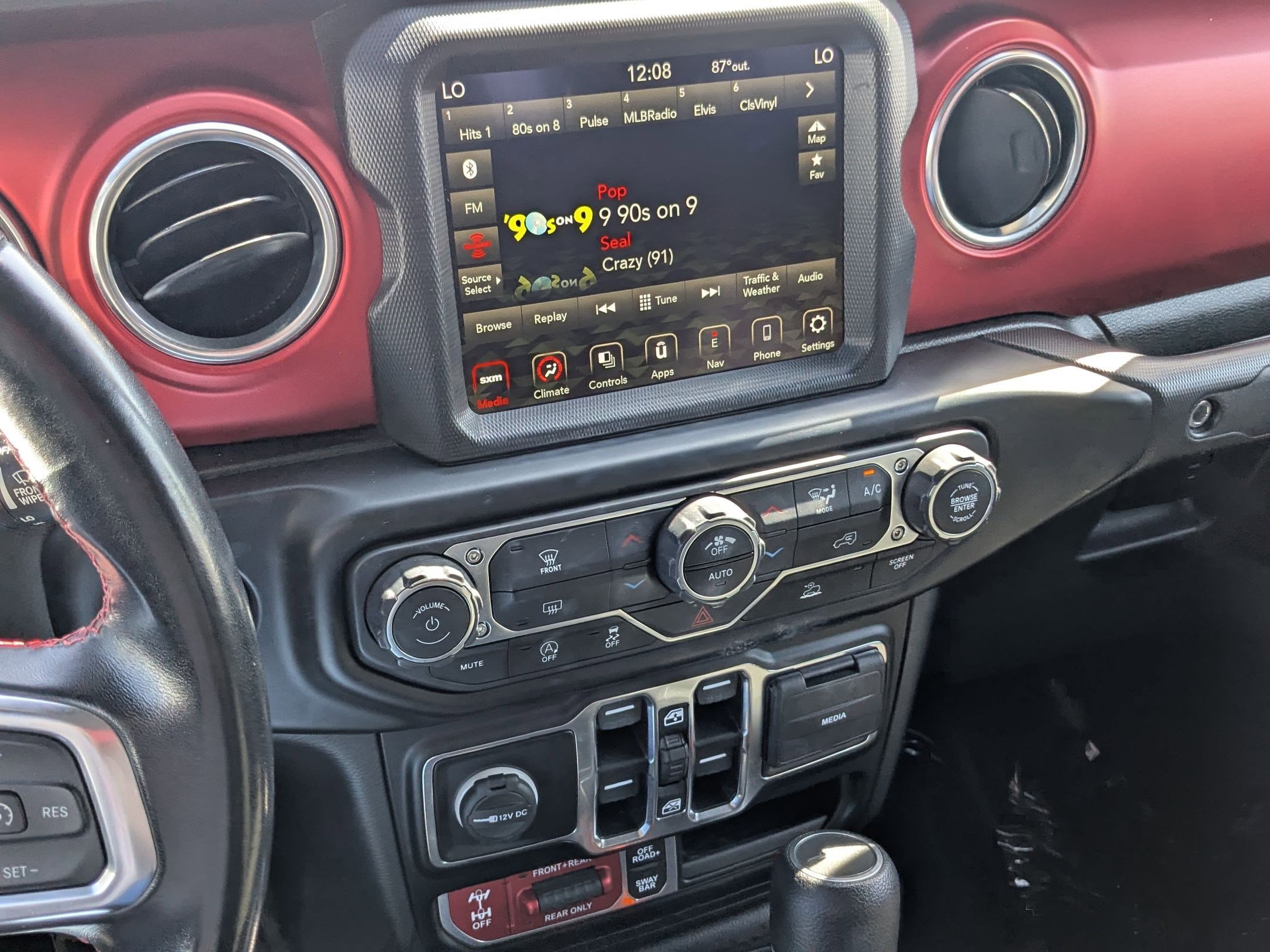 2022 Jeep Gladiator Rubicon photo 16