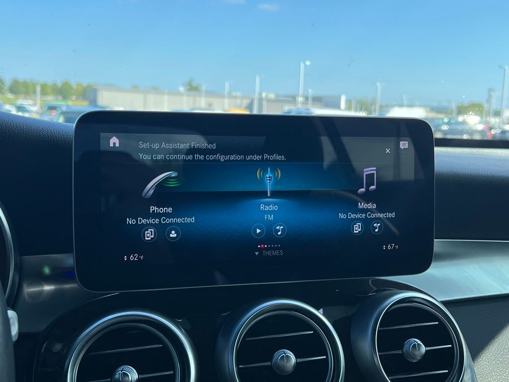 2021 Mercedes Benz GLC 300 photo 23