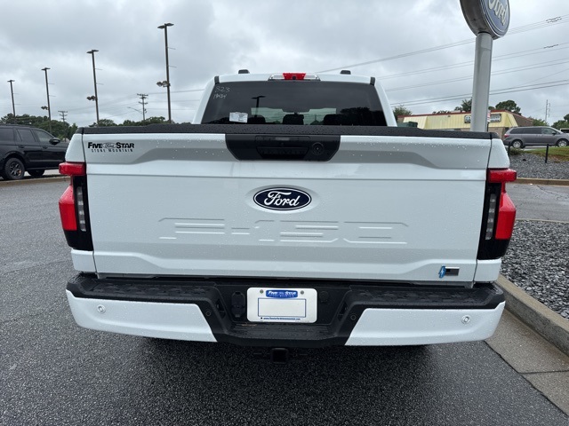 2025 Ford F-150 Lightning photo 10