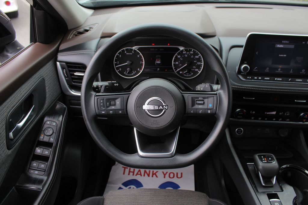 2023 Nissan Rogue SV photo 17