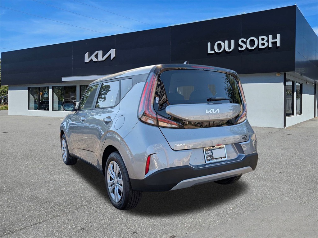 2025 Kia Soul LX S photo 2