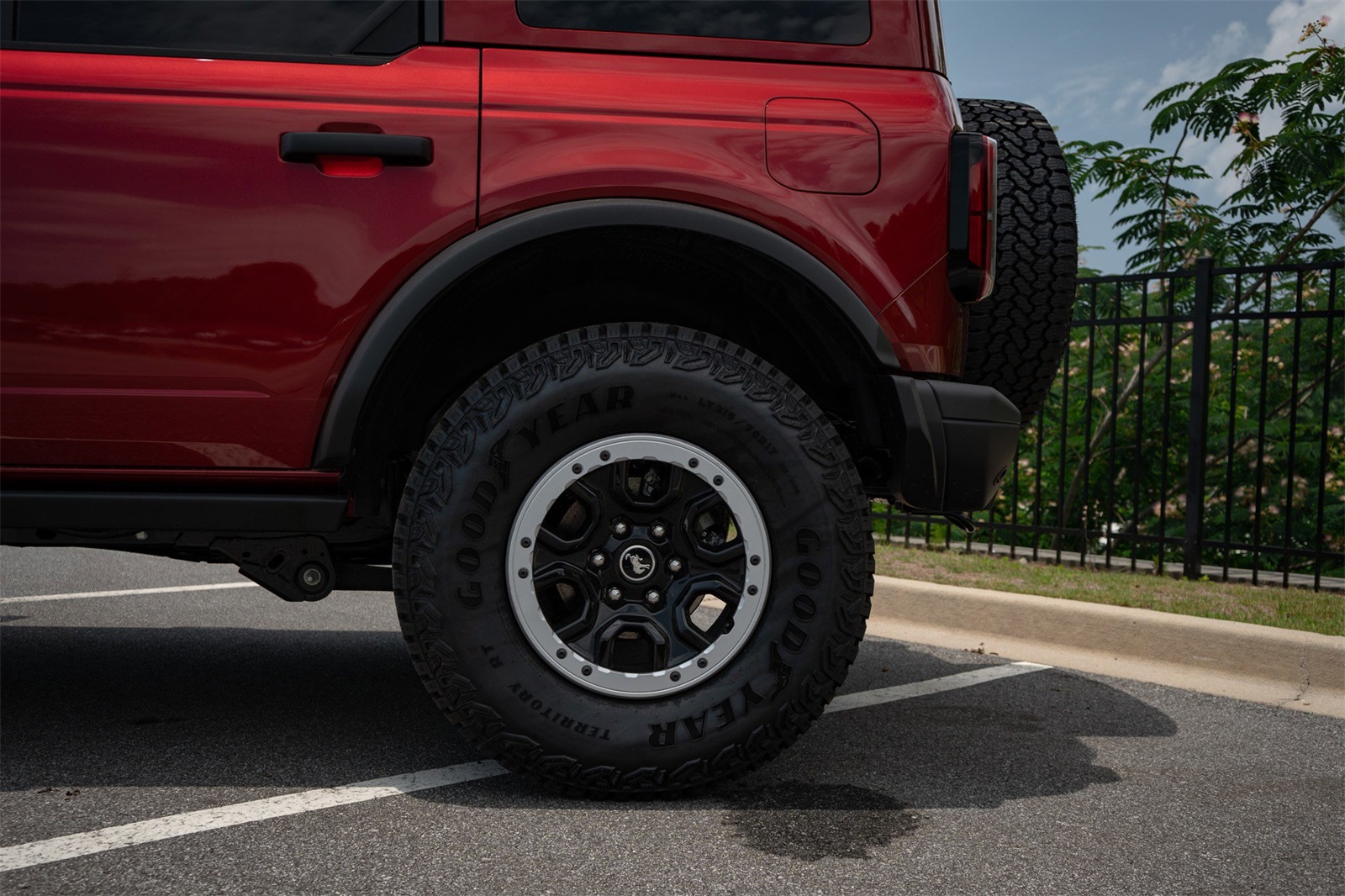 2025 Ford Bronco Badlands photo 6