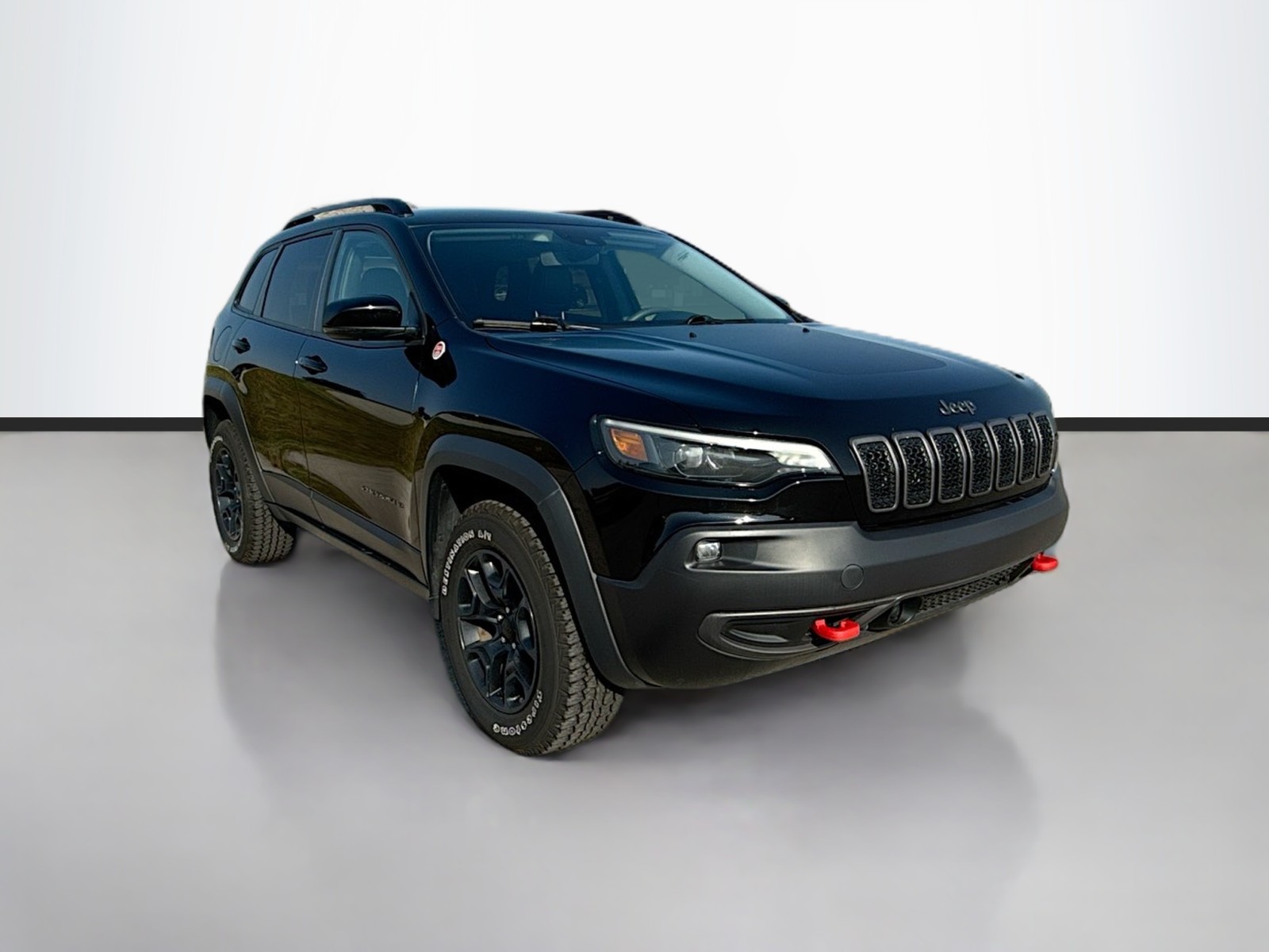 2022 Jeep Cherokee Trailhawk photo 2