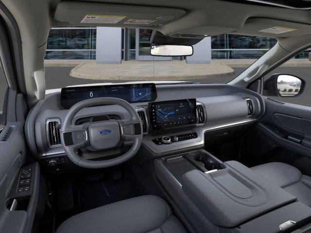 2025 Ford Expedition photo 9