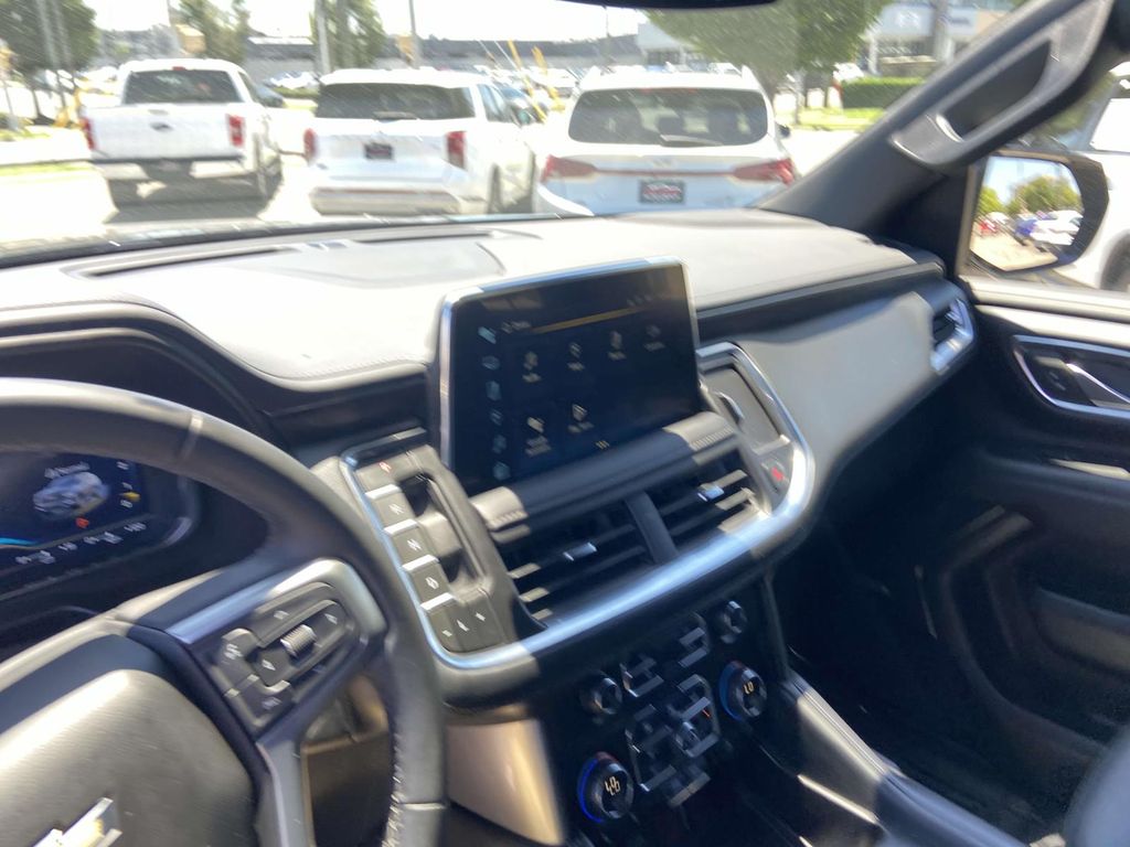 2024 Chevrolet Tahoe LT photo 17
