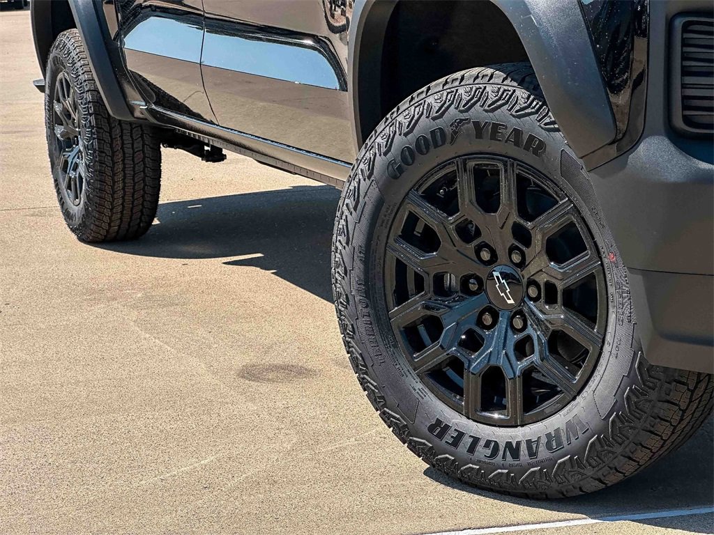 2026 Chevrolet Colorado Trail Boss photo 3