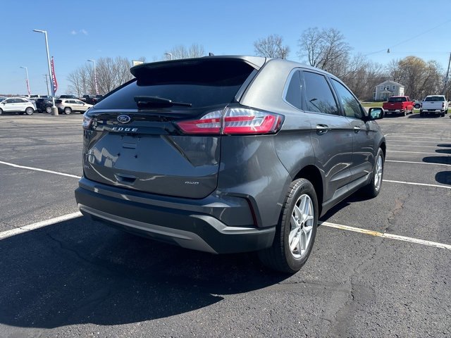 2023 Ford Edge SEL photo 3