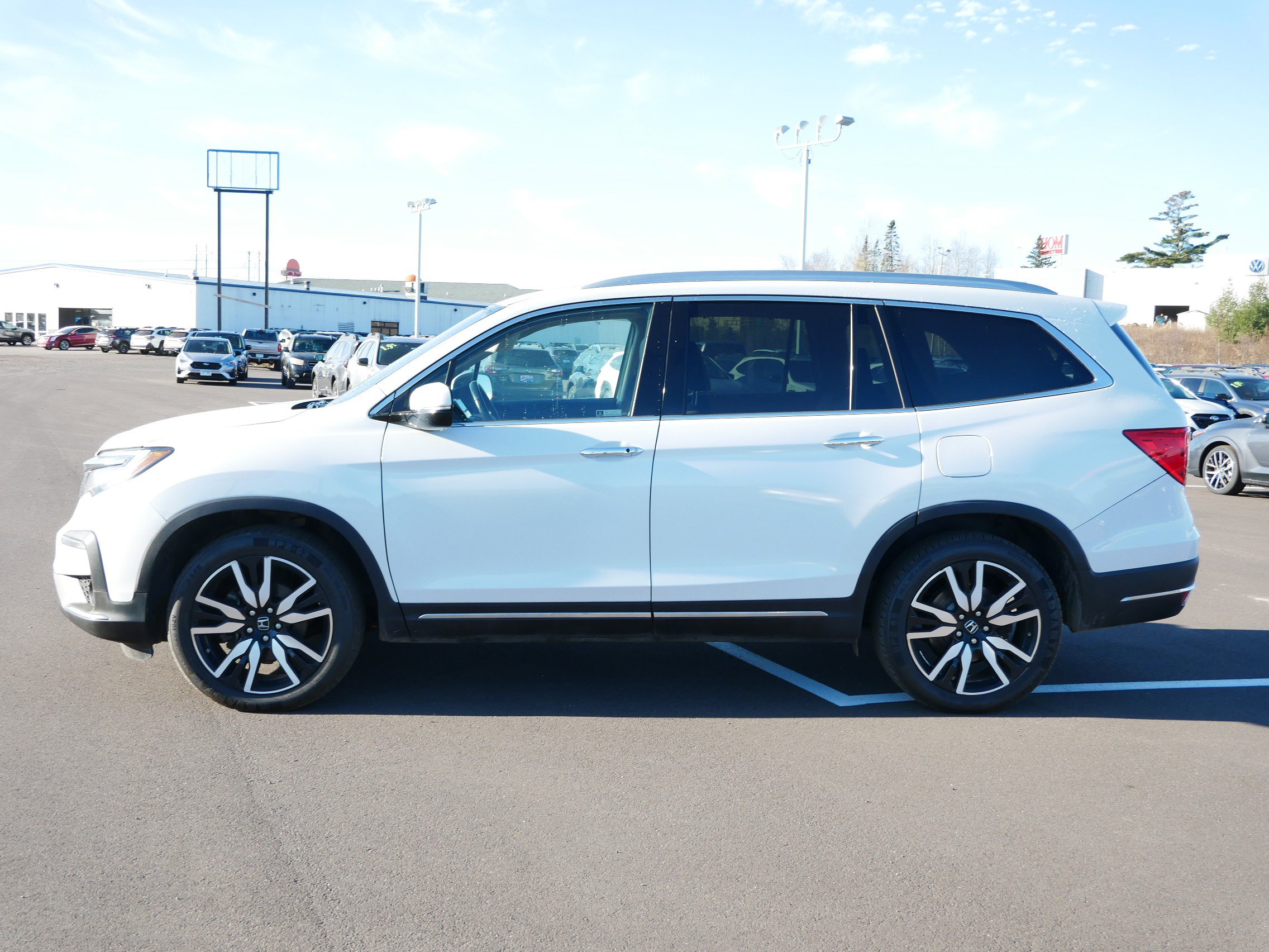 2020 Honda Pilot Touring photo 4