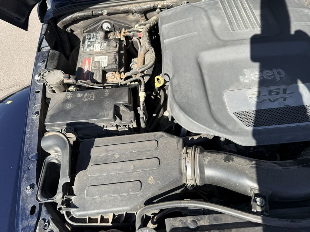 Used 2013 Blue Jeep Unlimited Sahara image 12