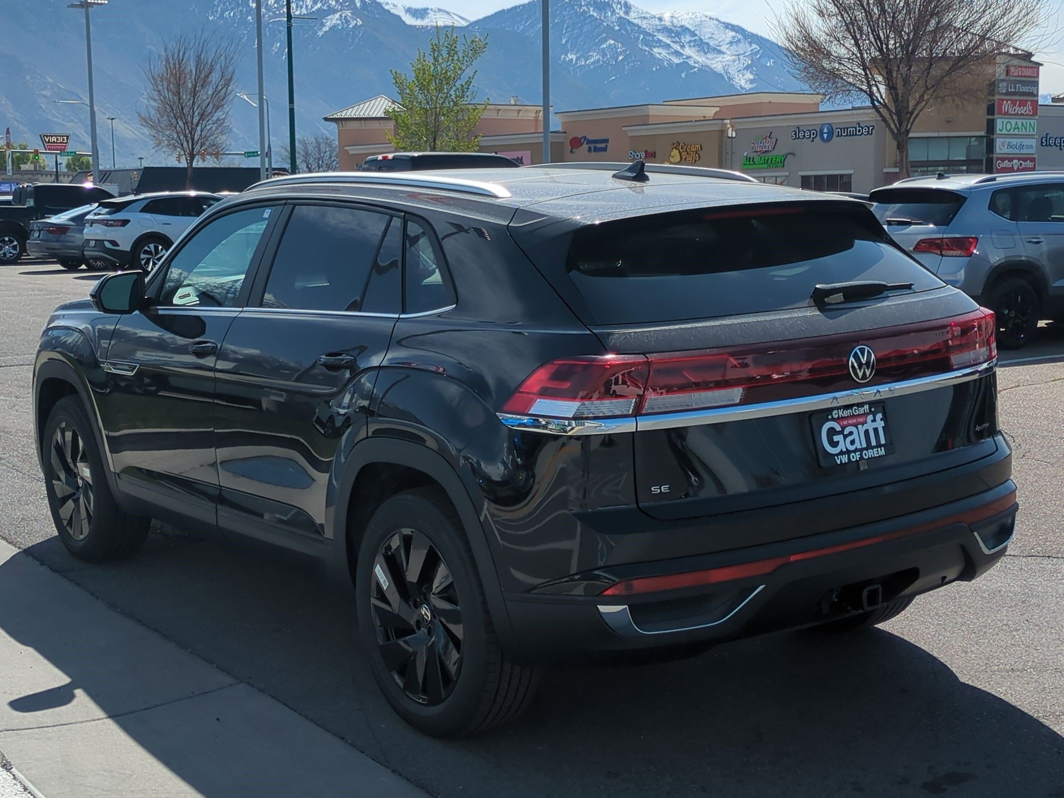 2025 Volkswagen Atlas Cross Sport SE Technology photo 5