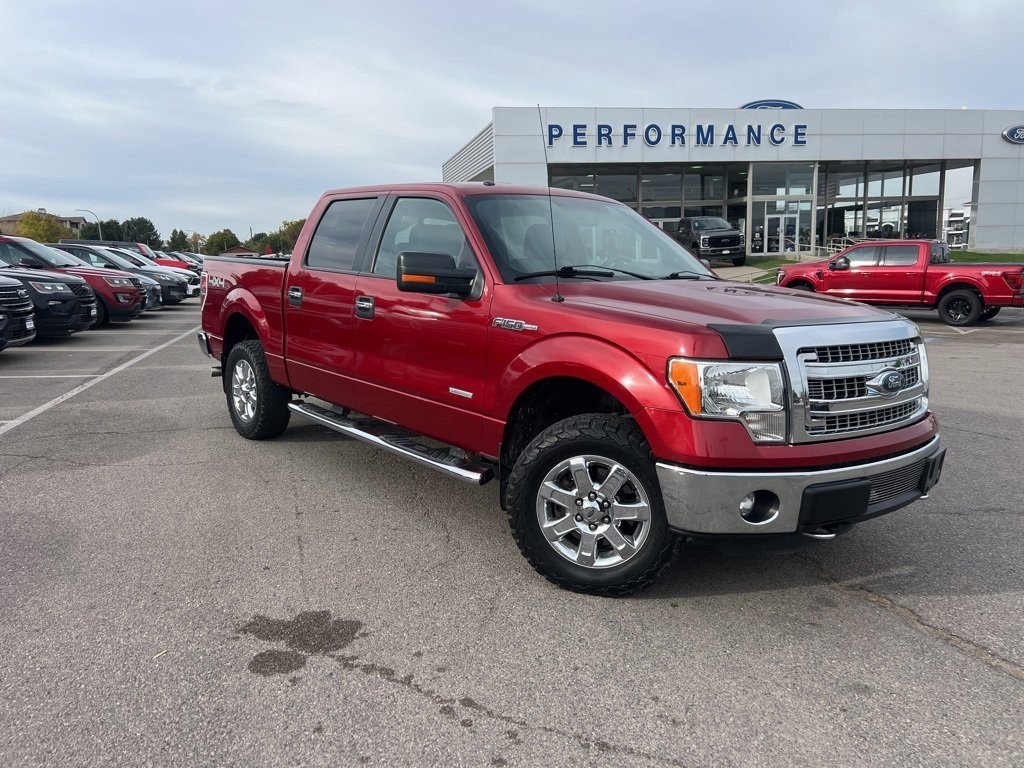 2013 Ford F-150 XLT photo 2