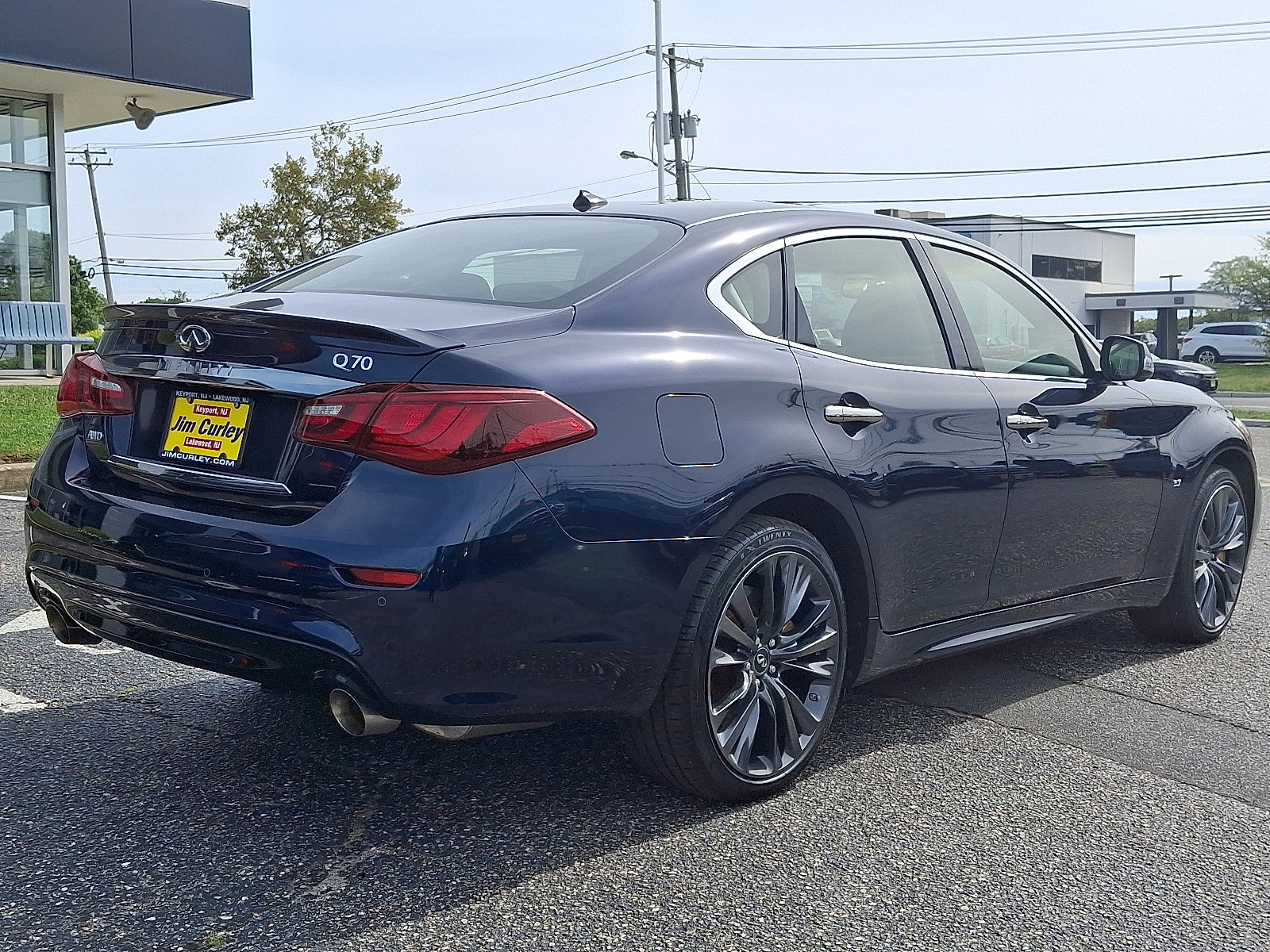 2016 Infiniti Q70 photo 4