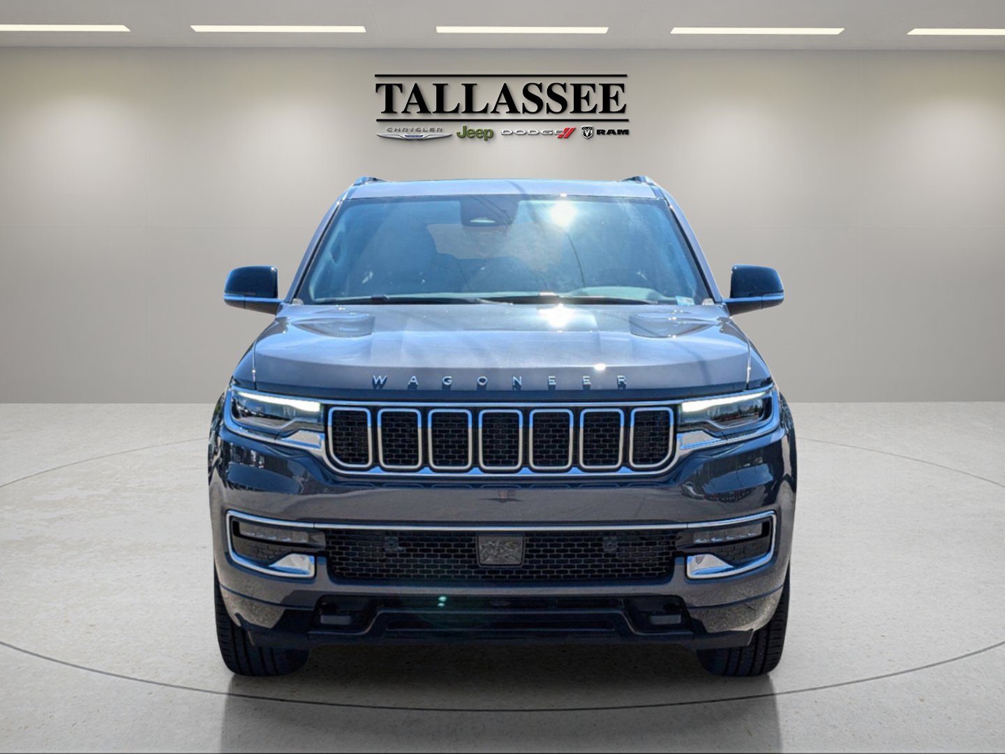 2024 Jeep Wagoneer photo 2