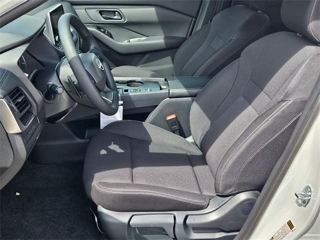 2026 Nissan Rogue S photo 4