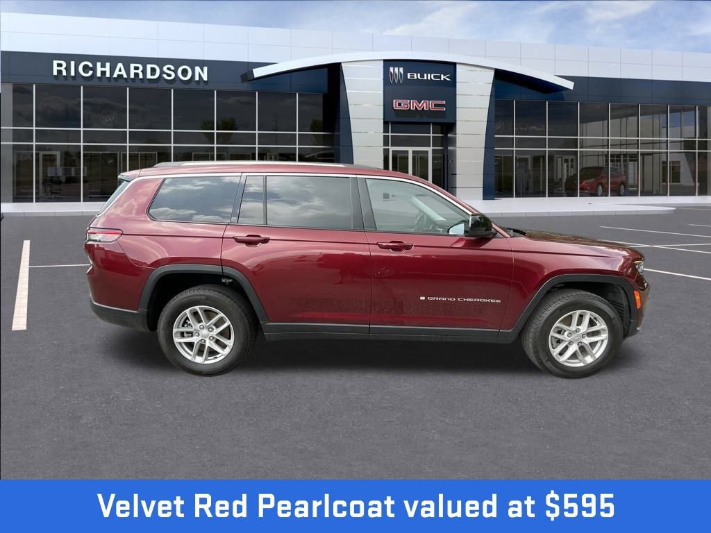 2023 Jeep Grand Cherokee Laredo photo 2