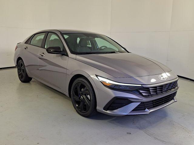 2026 Hyundai Elantra SEL's photo