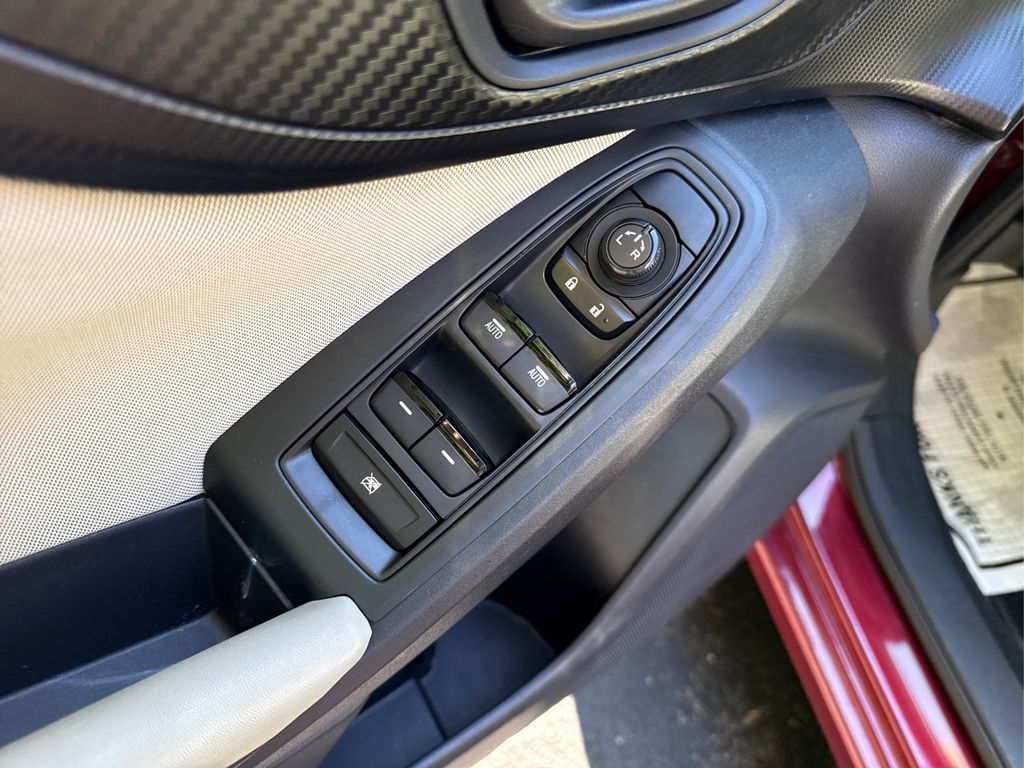 2017 Subaru Impreza 2.0i Premium photo 29