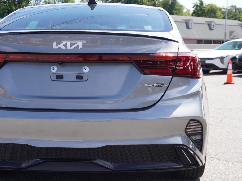 2023 Kia Forte GT-Line photo 16