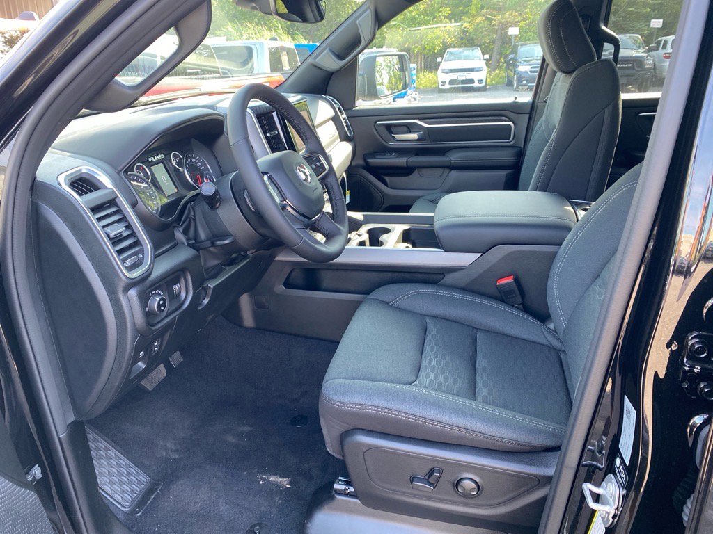 2025 Ram 1500 Big Horn Lone Star photo 5