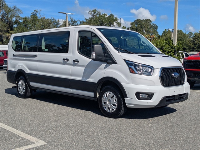 2023 Ford Transit XLT photo 2