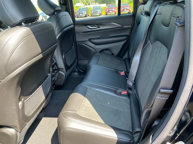 2025 Jeep Grand Cherokee Altitude X photo 3