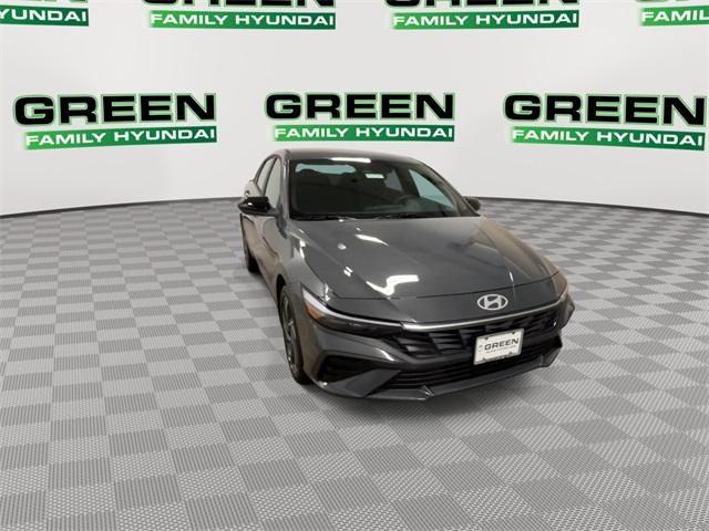 2025 Hyundai Elantra Hybrid SE Sport photo 3