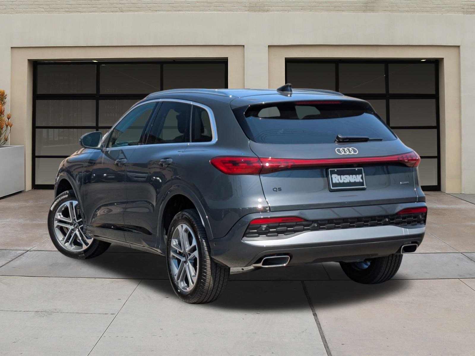 2025 Audi Q5 Premium photo 2