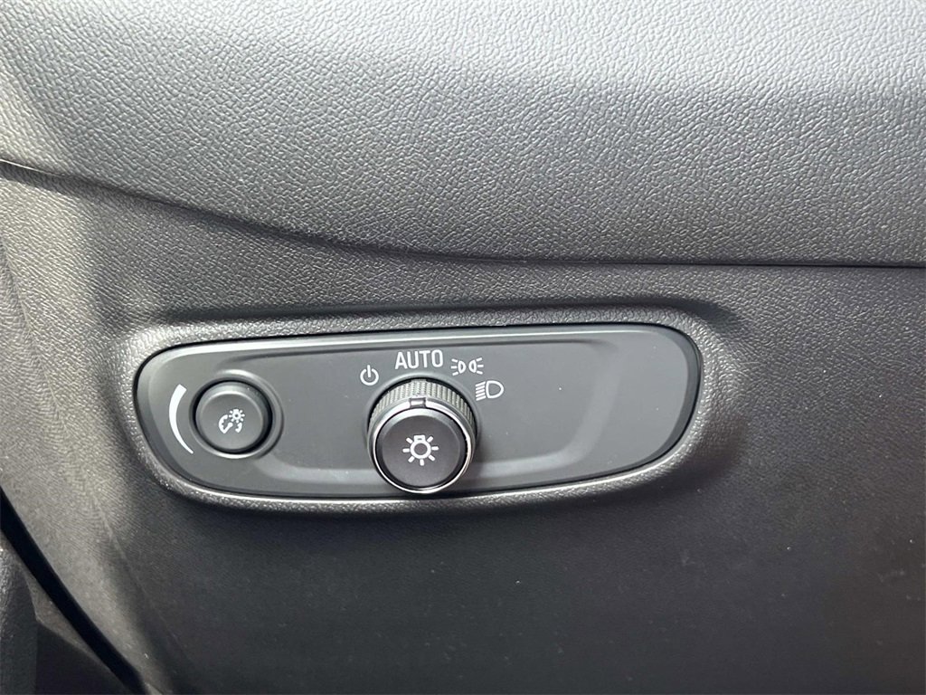 2024 Chevrolet Equinox LS photo 21