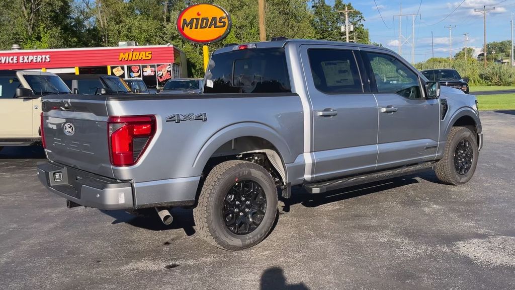 2025 Ford F-150 XLT photo 3