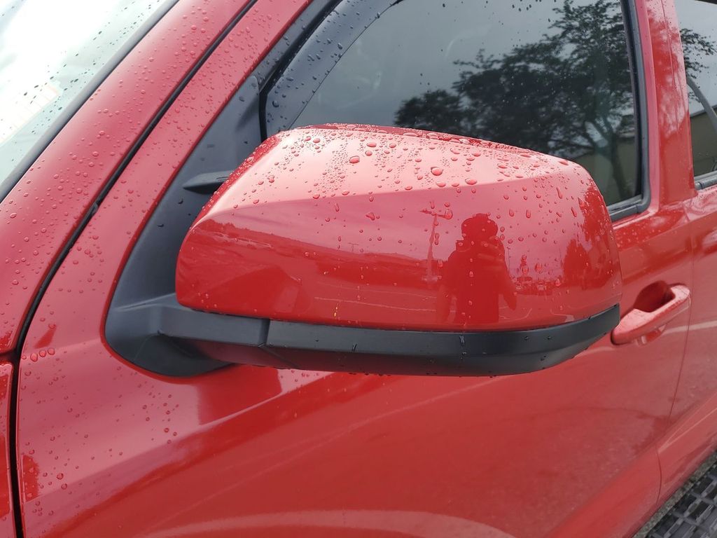 2022 Toyota Tacoma SR5 photo 17