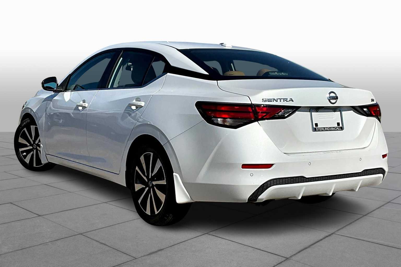2022 Nissan Sentra SV photo 10