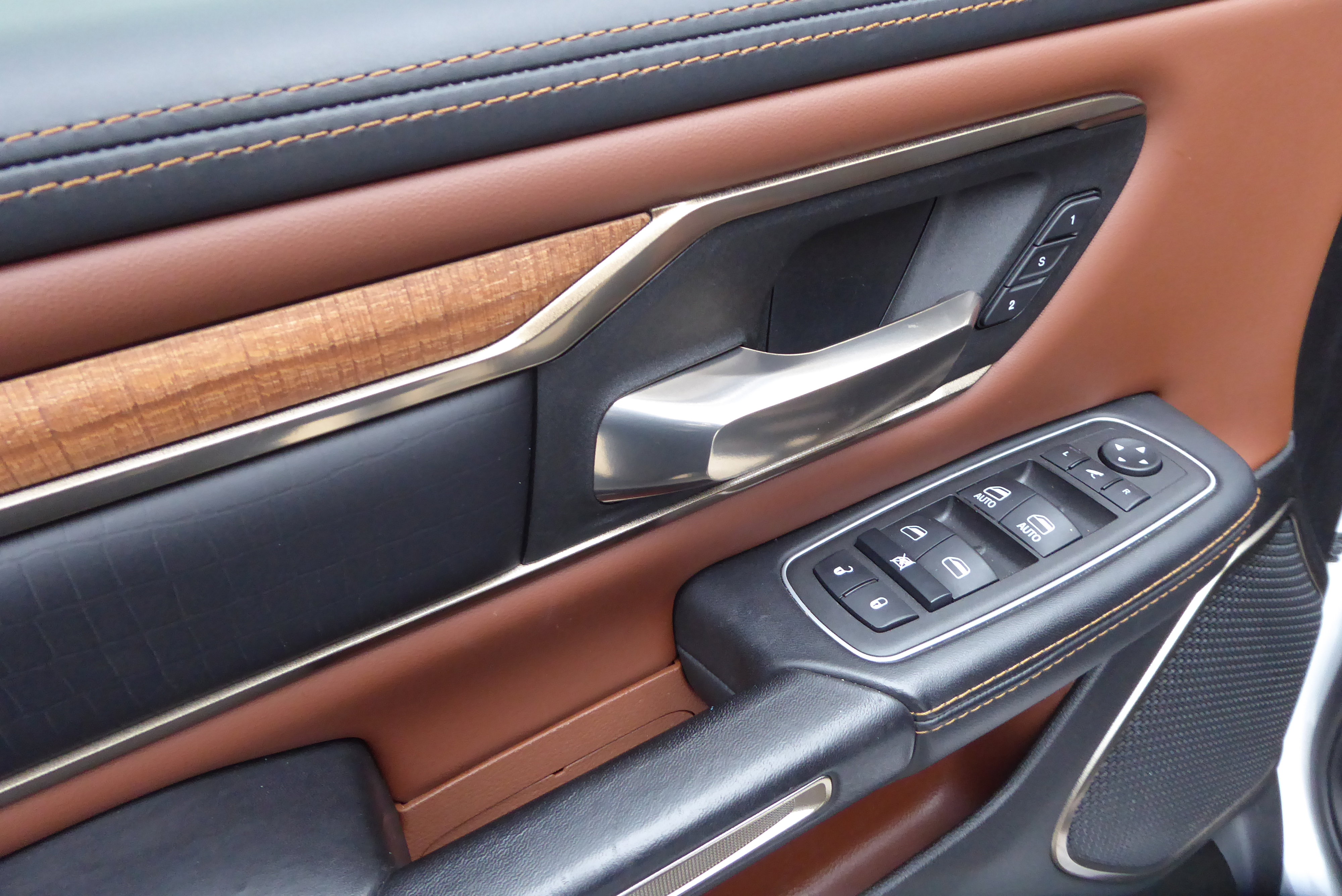 2022 Ram 1500 Limited photo 3