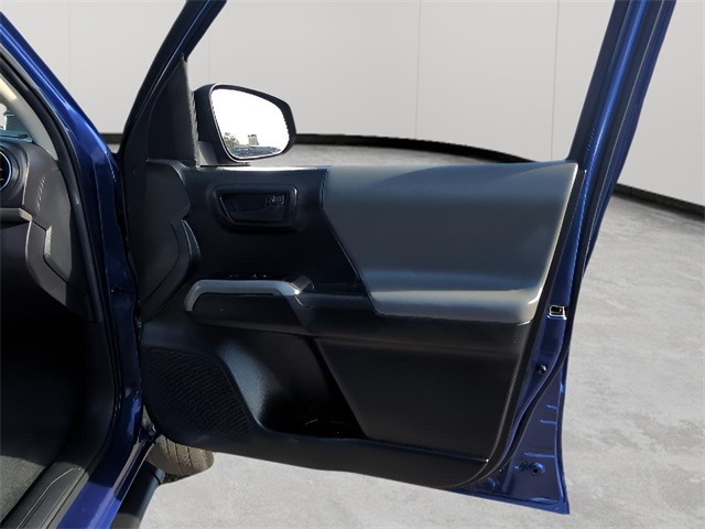 2022 Toyota Tacoma SR5 photo 37